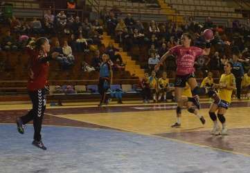 Momento del partido de este sábado (Foto Noticiascastillayleon.com)