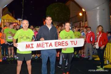 El concejal de Deportes, Diego Ojeda, al inicio de la carrera (Foto Antonio Alí)