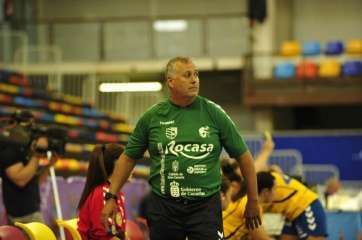 Paco Santana, entrenador del Rocasa (Foto TA)