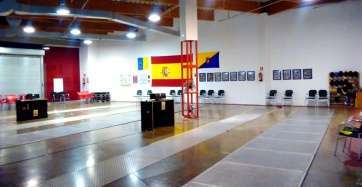 Práctica deportiva de esgrima en el club Ceiscan-Las Terrazas (Foto TA)