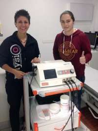 La jugadora en el centro donde fue atendida de su dolencia (Foto TA)