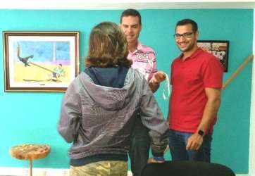 Diego Ojeda, con la deportista de Aldeas Infantiles (Foto TA)