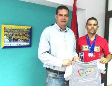 David Romera, con el concejal Diego Ojeda (Foto TA)