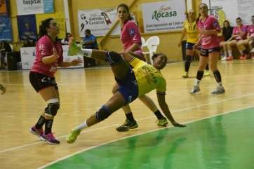 Yacaira, en una acción de ataque del Rocasa (Foto TA)