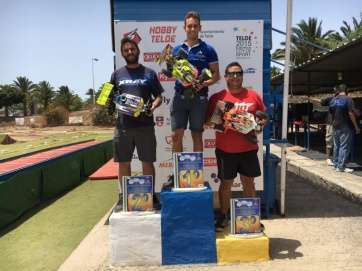 Podio de la carrera de 1/8 TT Gas (Foto TA)