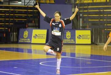 Yure, jugadora del Preconte Telde