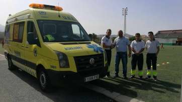 El presidente Juan Carlos Santana junto al personal de USE (Foto TA)