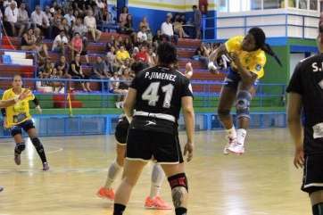 Momento del partido de este sábado (Foto TA)