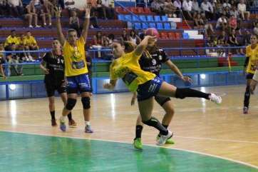 Melania Falcón, en pleno vuelo (Foto TA)