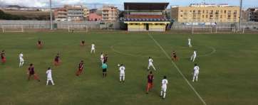 Momento del partido jugado esta tarde en el Villa Isabel (Foto UD Telde)