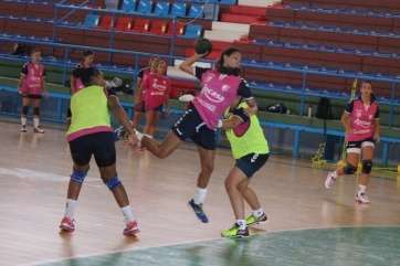 La jugadora Arinegua Pérez en acción, en una imagen de archivo (Foto TA)