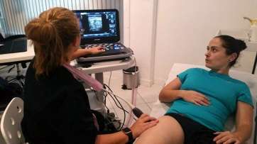 Muni es atendida por una especialista (Foto TA)