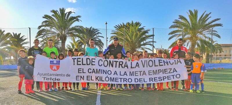 Foto de grupo durante uno de los partidos del torneo (Foto TA)