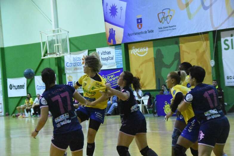 Momento del encuentro de esta tarde en el Pabellón Antonio Moreno (Foto TA)