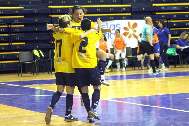 Jugadoras del Preconte Telde celebran un gol (Foto TA)
