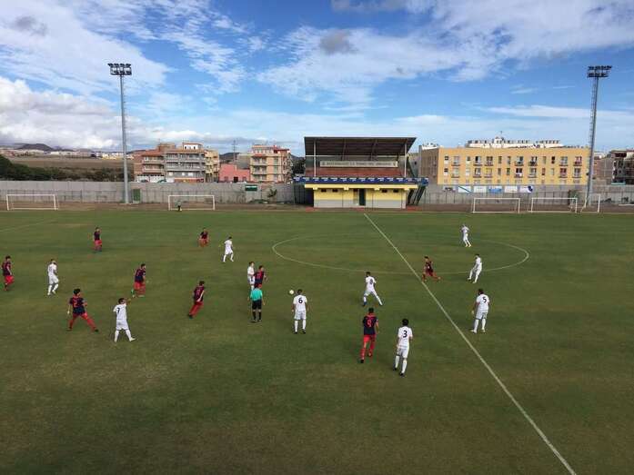 Imagen de archivo del partido de ida del Telde con el Ibarra de esta temporada (Foto TA)