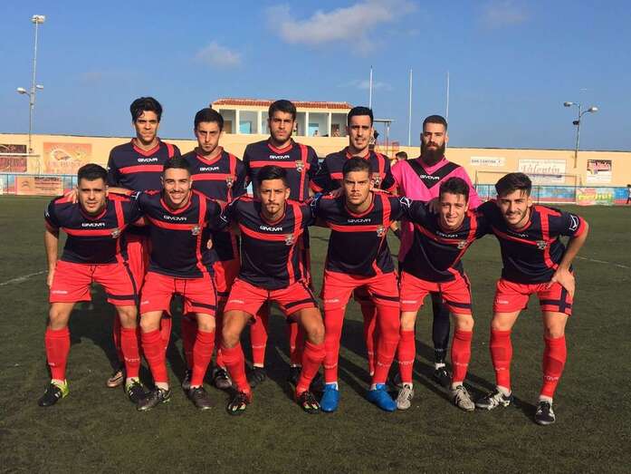 Formación que presentó la UD Telde en el Pablo Hernández ante el Tenerife B en el partido de ida (Foto TA)