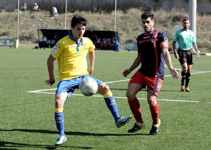 Imagen de archivo de un partido entre Las Palmas Atlético y la UD Telde en esta temporada (Foto TA)