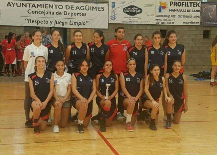 El equipo femenino cadete del CB Telde (Foto TA)