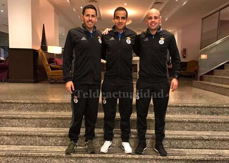 Héctor Suárez (i) junto a los otros colegios de Las Palmas, en Madrid (Foto TA)