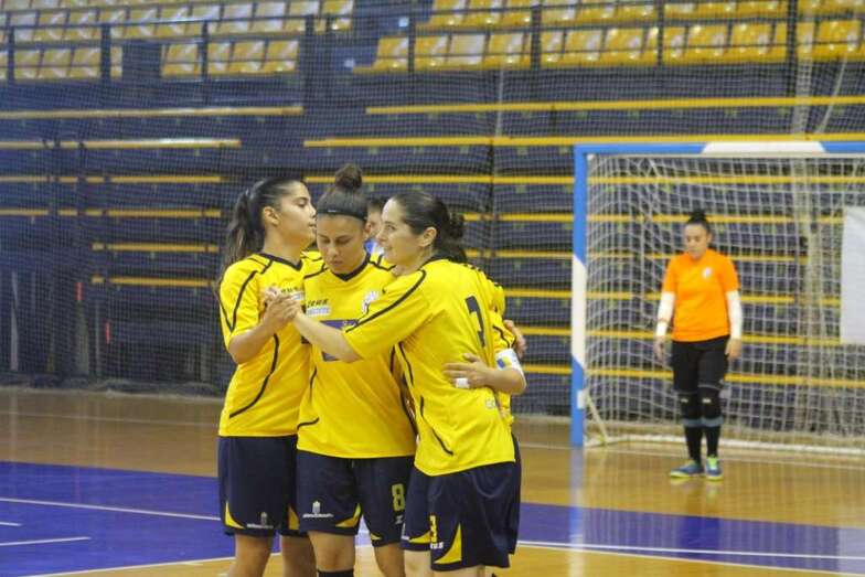 El equipo teldense celebra uno de los goles anotados esta tarde (Foto TA)