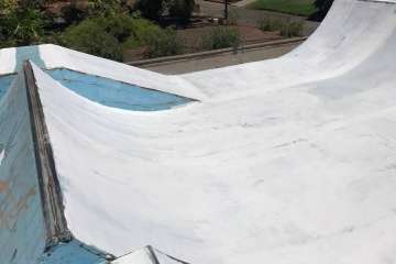 Los deportistas se pusieron mano a la obra (Foto TA)