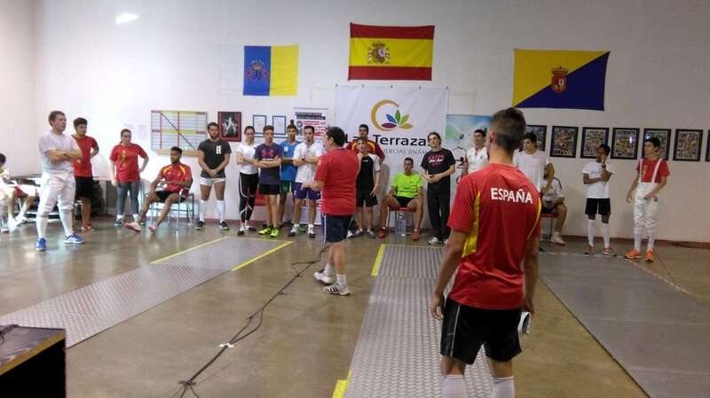 La selección, ayer en la sala del Club Ceiscan en Las Terrazas (Foto TA)