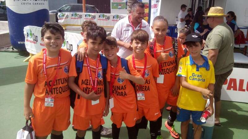 Equipo benjamín del Playa del Hombre (Foto TA)