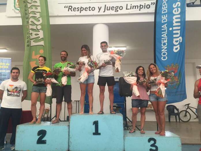 Podio de la Mixta Absoluta Aventura con Juan Melián y Cristina Quevedo ocupando la primera plaza (Foto TA)