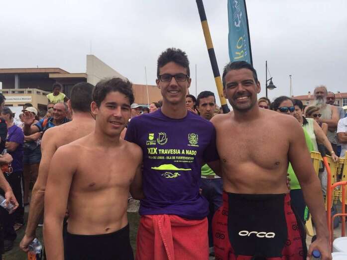 Miguel Santana (d), entre los primeros clasificados de la prueba (Foto TA)