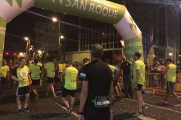 Los atletas teldenses Saúl Castro y Francisco Galindo copan la prueba reina de la V LPA NightRun (Foto TA)