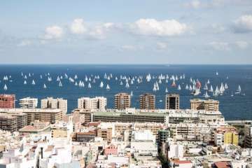 Telde otea el paso de los veleros de la XXXII Regata ARC (Foto Antonio Rodríguez 1-17 y TA 18-38)