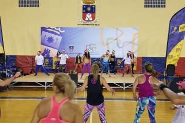 Éxito de la zumba solidaria en Telde (foto TA)