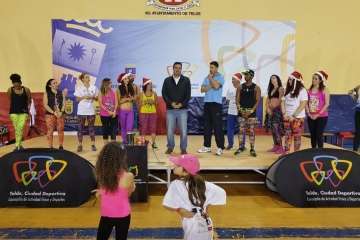 Éxito de la zumba solidaria en Telde (foto TA)
