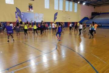 Éxito de la zumba solidaria en Telde (foto TA)