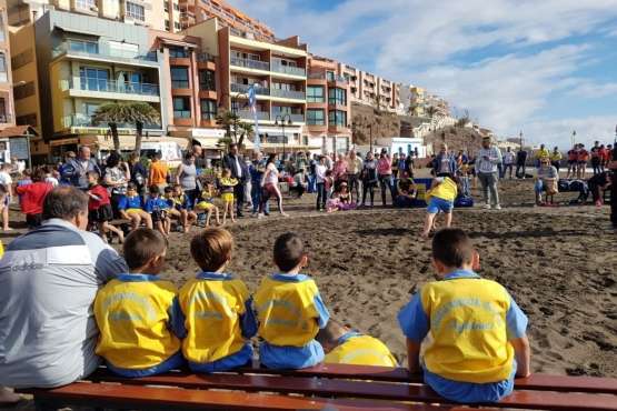 Encuentro Insular de Escuelas de Lucha Canaria en Melenara-Telde (Foto TA)
