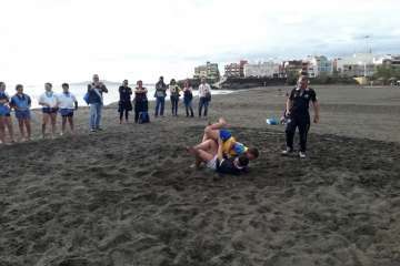 Encuentro Insular de Escuelas de Lucha Canaria en Melenara-Telde (Foto TA)