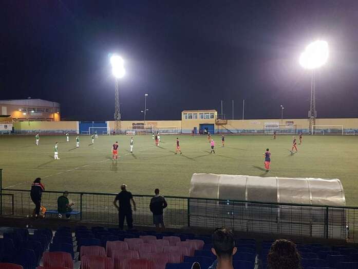 La UD Telde acude a Teror . Imagen del partido de la primera vuelta en El Hornillo (Foto TA)