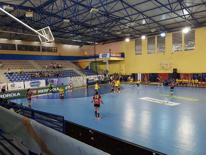 Archivo. Imagen de un partido del Rocasa en el pabellón de Las Remudas (Foto TA)