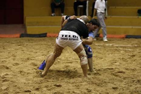 Archivo. Luchada en el terrero de Las Huesas (Foto TA)