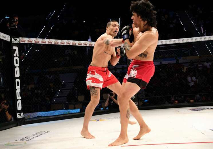 Momento del duelo entre Juanma Suárez y Montaño (Foto TA)