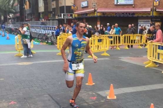 El joven teldense Pablo Rodríguez brilla en el Gran Canaria Triatlón (Foto TA)