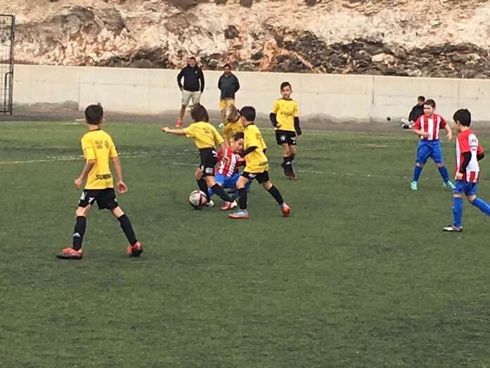 Contendientes en uno de los partidos (Foto TA)