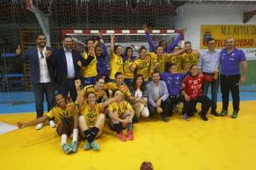 Un gol de Mbengue en un final de infarto mete al Rocasa en la final (Foto TA)