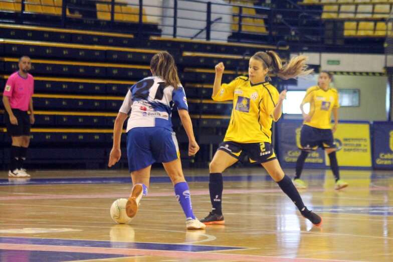 Fase del encuentro jugado este sábado en el Centro Insular de Deportes (Foto TA)