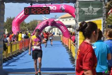 Francisco Cabrera gana la VII Vuelta Atlética MACAM 2018 (Foto Vero Navarro)
