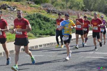 Francisco Cabrera gana la VII Vuelta Atlética MACAM 2018 (Foto Vero Navarro)