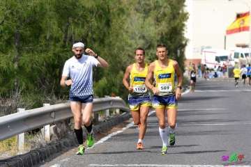 Francisco Cabrera gana la VII Vuelta Atlética MACAM 2018 (Foto Vero Navarro)