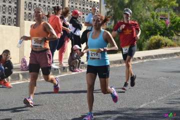 Francisco Cabrera gana la VII Vuelta Atlética MACAM 2018 (Foto Vero Navarro)