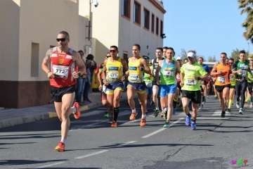 Francisco Cabrera gana la VII Vuelta Atlética MACAM 2018 (Foto Vero Navarro)